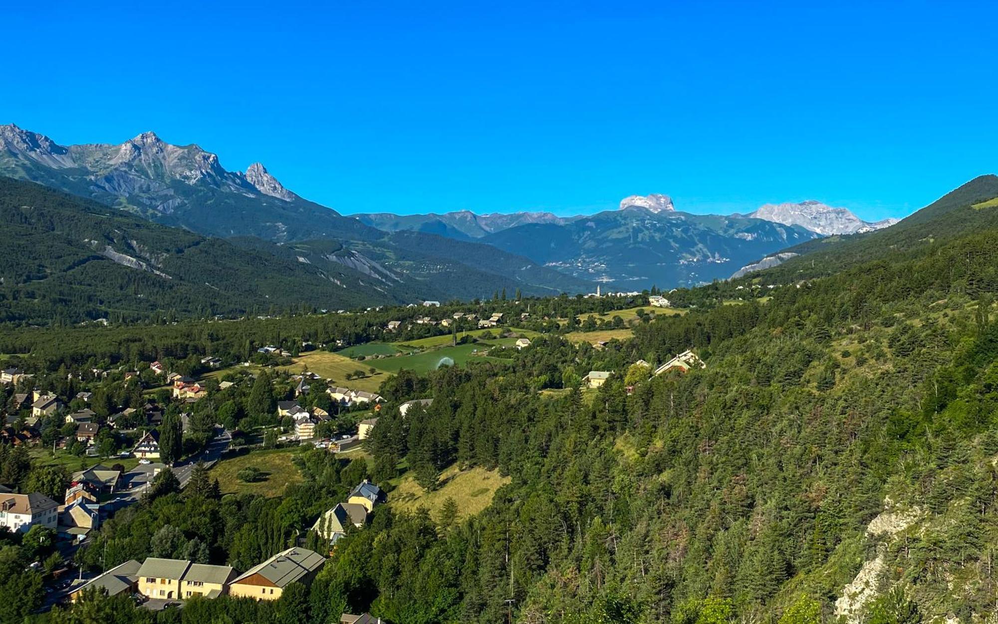 La Capitale - Les Gites De L Argile Barcelonnette Exterior photo